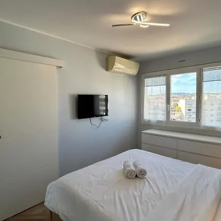 B018-bright With Balcony - Croisette Holiday home *