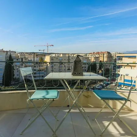 B018-bright With Balcony - Croisette