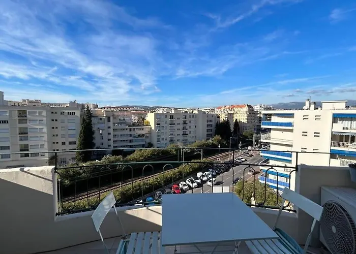 B018-bright With Balcony - Croisette Cannes