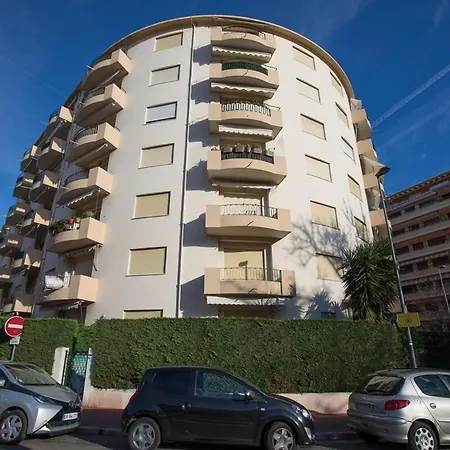 Dom wakacyjny B018-bright With Balcony - Croisette Cannes